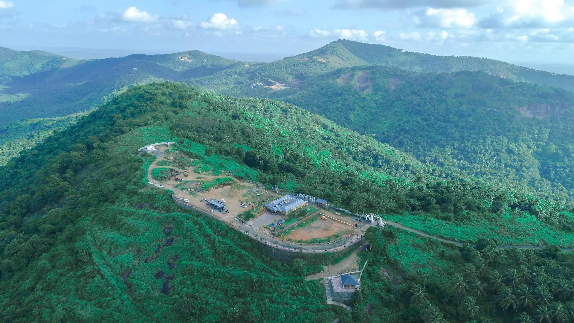 Misty Green Hills Parks & Resorts Kondotty 0*,  인도